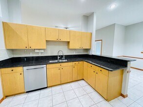 2372 Sunnyview Dr in Oviedo, FL - Building Photo - Building Photo