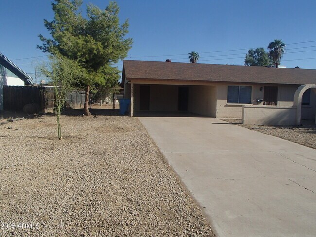 13631 N 35th St in Phoenix, AZ - Building Photo - Building Photo