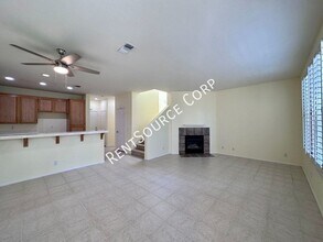 18004 Flynn Dr in Santa Clarita, CA - Building Photo - Building Photo