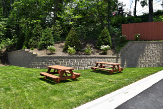 University Overlook in Boone, NC - Building Photo - Building Photo