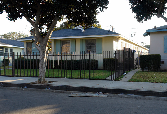 924 S Grevillea Ave in Inglewood, CA - Building Photo - Building Photo