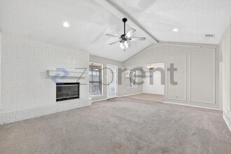 6100 Paradise Dr in Arlington, TX - Building Photo - Building Photo