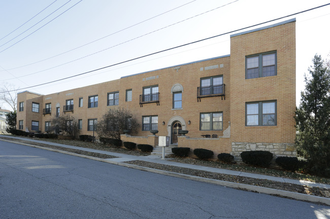 Plaza 45 Apartments in Kansas City, MO - Building Photo - Building Photo