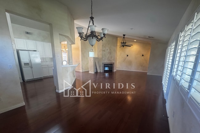 9800 Cabbage Rose Ave in Bakersfield, CA - Building Photo - Building Photo