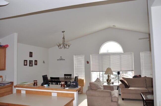 6562 Whispering Loop in Anchorage, AK - Building Photo - Building Photo