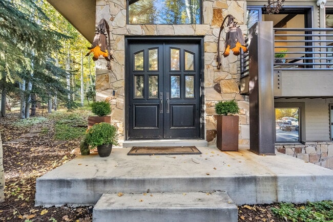 3075 Snow Cloud Cir in Park City, UT - Building Photo - Building Photo