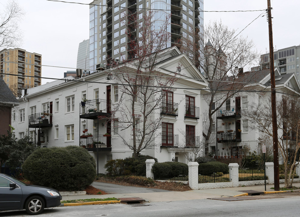 1072 Piedmont Ave NE in Atlanta, GA - Building Photo