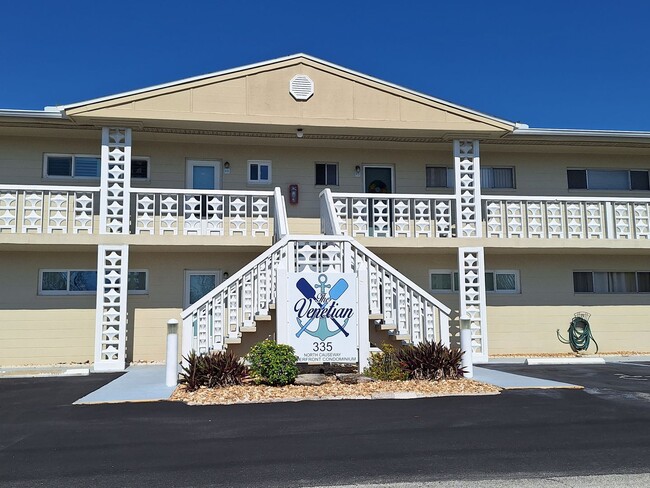 335 Causeway N in New Smyrna Beach, FL - Building Photo - Building Photo