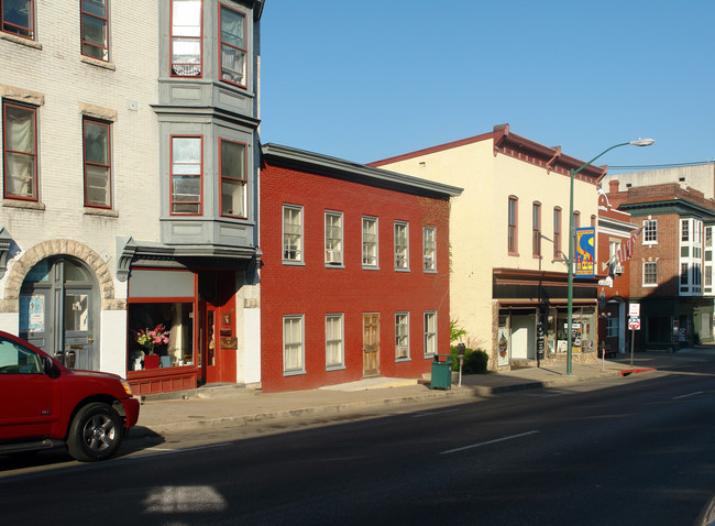 15 W Franklin St in Hagerstown, MD - Building Photo - Building Photo