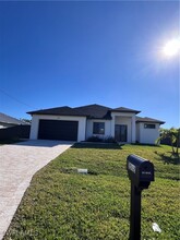 2512 SW 31st St in Cape Coral, FL - Building Photo - Building Photo