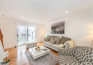 58 Yancy Dr in Newark, NJ - Building Photo - Building Photo