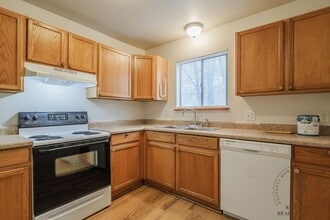 106 Peter Dr in Fruita, CO - Building Photo - Building Photo