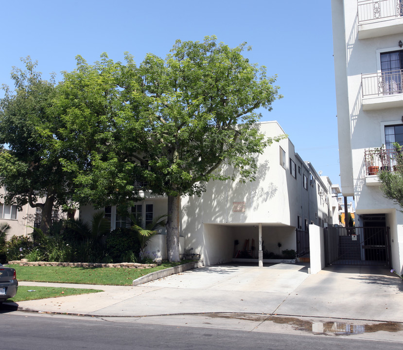 11833 Goshen Ave in Los Angeles, CA - Building Photo