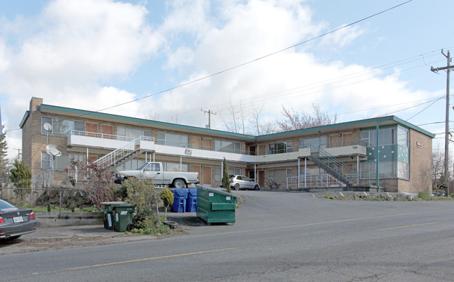 Jewel Apartments in Seattle, WA - Building Photo - Building Photo