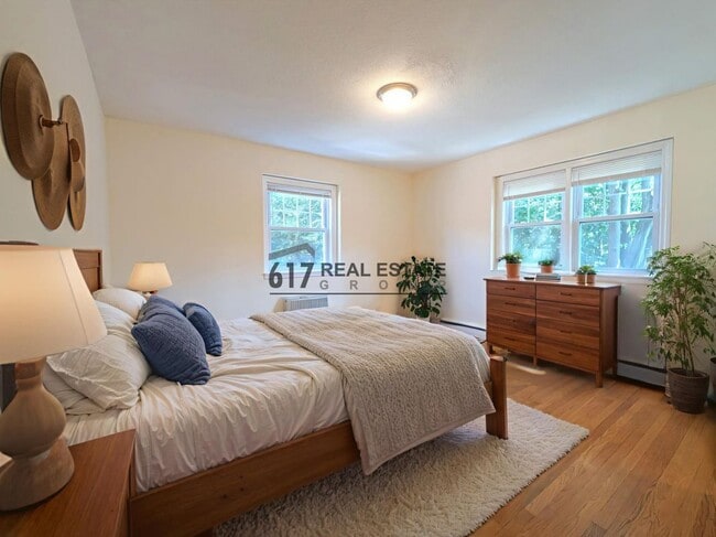 2018 Commonwealth Ave in Boston, MA - Building Photo - Building Photo