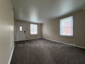 5301 Benton St in Lincoln, NE - Building Photo - Building Photo