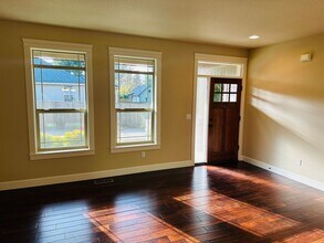 12510 NW 34th Ct in Vancouver, WA - Building Photo - Building Photo