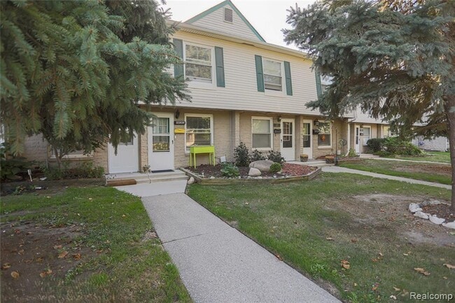 119 Floral Ave