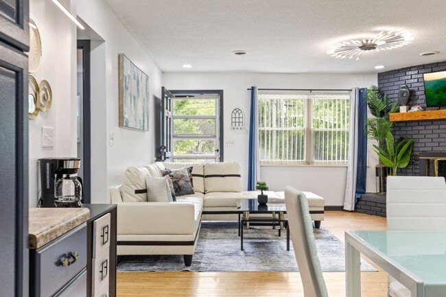 400 Allensville Rd in Sevierville, TN - Foto de edificio - Building Photo