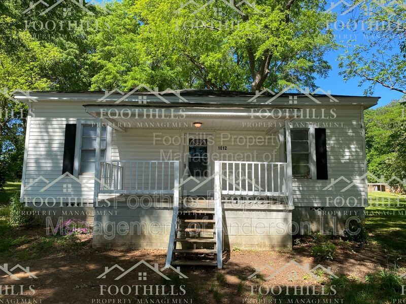 1012 Johns Ave in Belton, SC - Building Photo