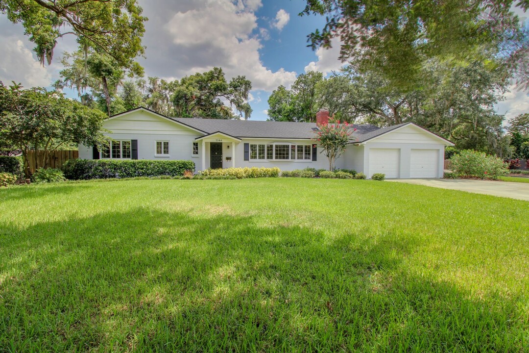 1166 Palmer Ave in Winter Park, FL - Foto de edificio