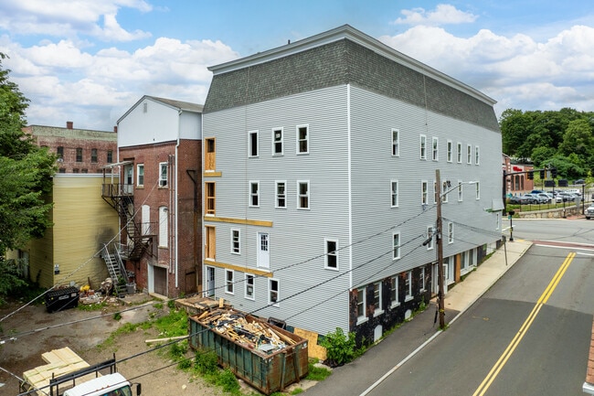 126 Main St in Spencer, MA - Building Photo - Building Photo