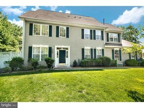 93 Windsor Pond Rd in West Windsor Township, NJ - Building Photo - Building Photo