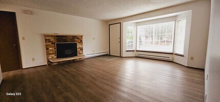 8215 111th St E in Puyallup, WA - Building Photo - Building Photo