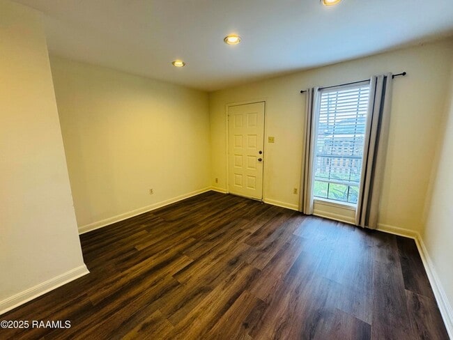 2419 Robley Dr in Lafayette, LA - Building Photo - Building Photo