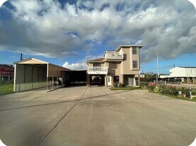 402 14th St in San Leon, TX - Building Photo
