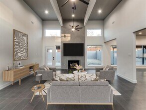 11510 Midway Rd in Dallas, TX - Building Photo - Building Photo