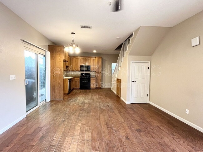 308 Olive Way in Chowchilla, CA - Building Photo - Building Photo