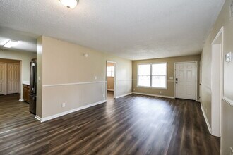 1658 Louvre Dr in Jacksonville, FL - Building Photo - Building Photo