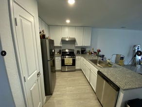 9433 Somerset Wy in San Antonio, TX - Building Photo - Building Photo