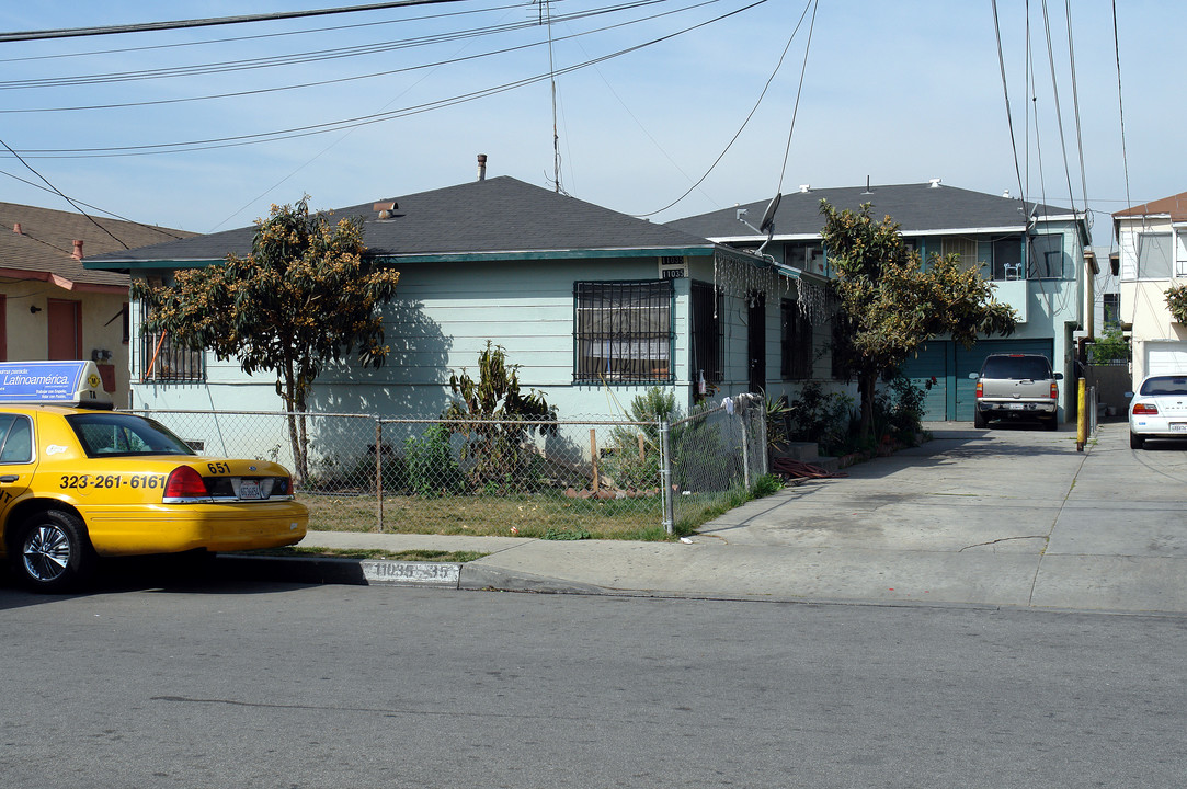 11035 Larch Ave in Inglewood, CA - Building Photo