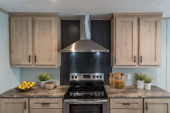 property at 1800 Oak Grove Rd E