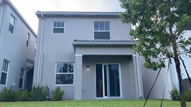 4926 NW 48th Terrace in Tamarac, FL - Foto de edificio - Building Photo