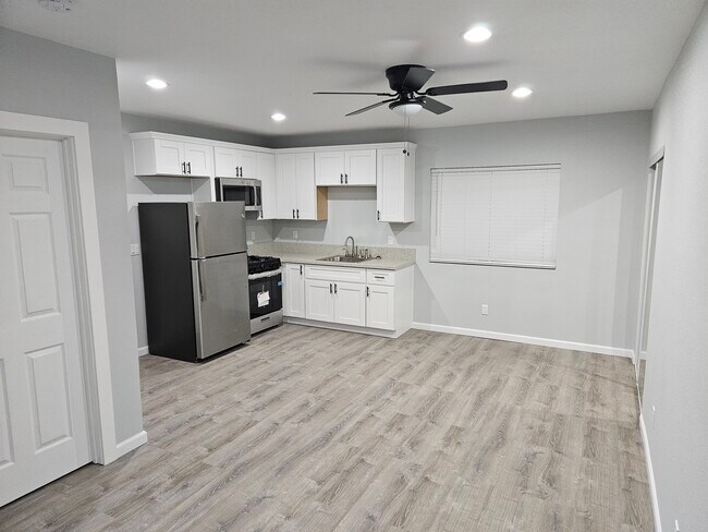 1575 Halo St, Unit 1573 Halo in San Diego, CA - Building Photo - Building Photo