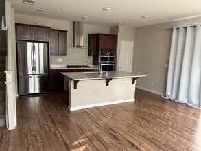 8195 Kramer Ranch Ln in Elk Grove, CA - Building Photo - Building Photo