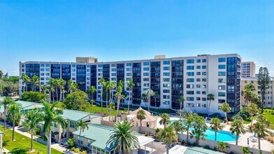 5880 Midnight Pass Rd in Sarasota, FL - Building Photo - Building Photo