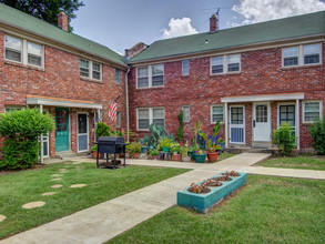 Audubon Downs in Memphis, TN - Building Photo - Building Photo