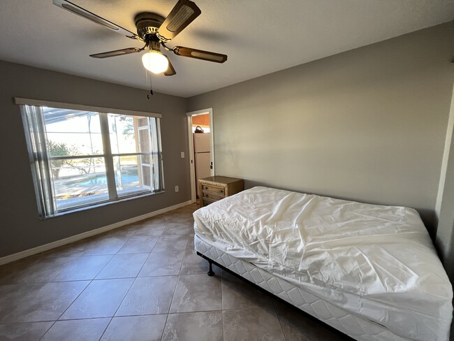 600 Bohannon Blvd, Unit Bedroom 02 in Orlando, FL - Foto de edificio - Building Photo