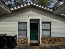 8210 Kipling St in Pensacola, FL - Building Photo