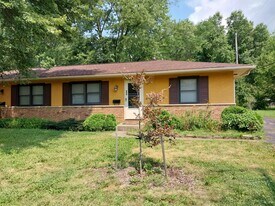 498 S Otterbein Ave in Westerville, OH - Building Photo