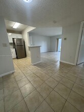 7180 NW 179th St in Hialeah, FL - Building Photo - Building Photo