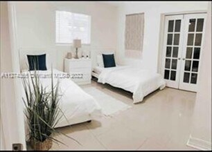 7750 NW 42nd St in Hollywood, FL - Building Photo - Building Photo