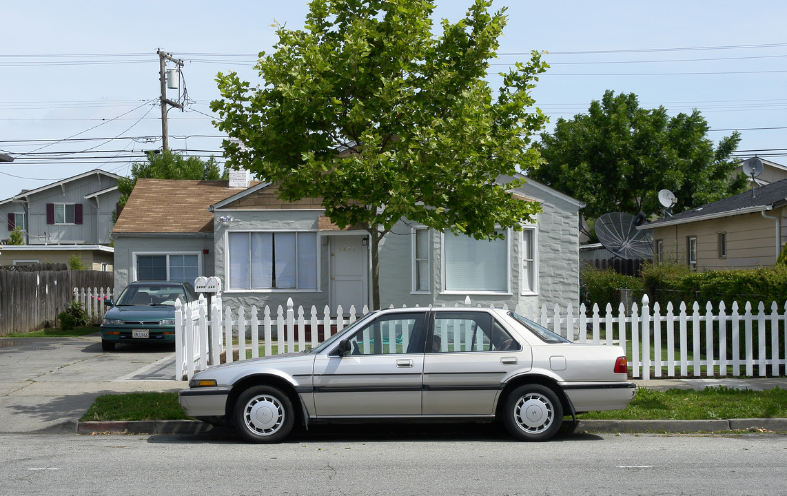 3455-3457 Hoover St in Redwood City, CA - Building Photo