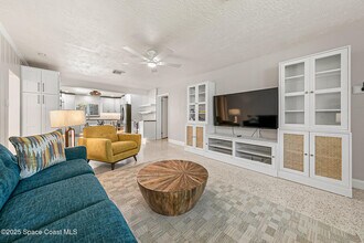 285 Le Jeune Dr in Merritt Island, FL - Building Photo - Building Photo