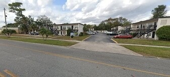 5261 Alhambra Dr in Pine Hills, FL - Building Photo