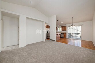 19706 Marinda St in Omaha, NE - Building Photo - Building Photo